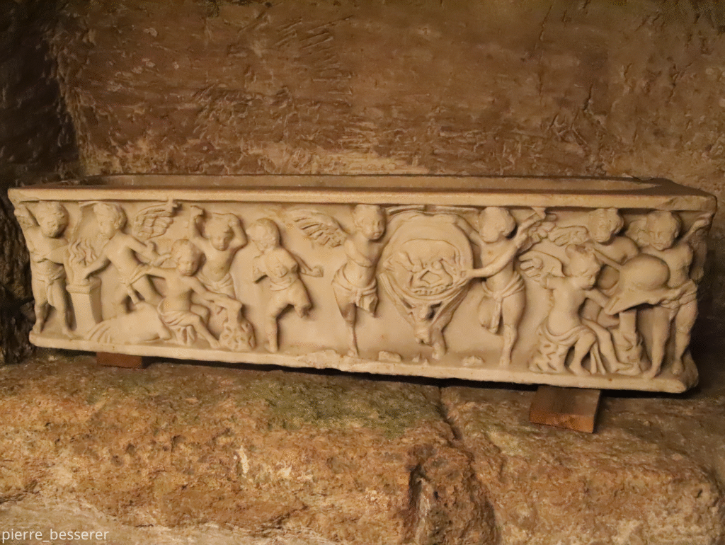 Sarcophage-Saint-Victor