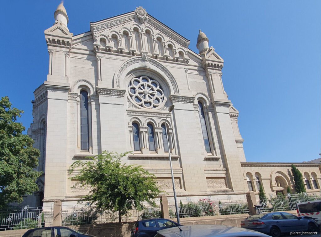 Facade sacre coeur